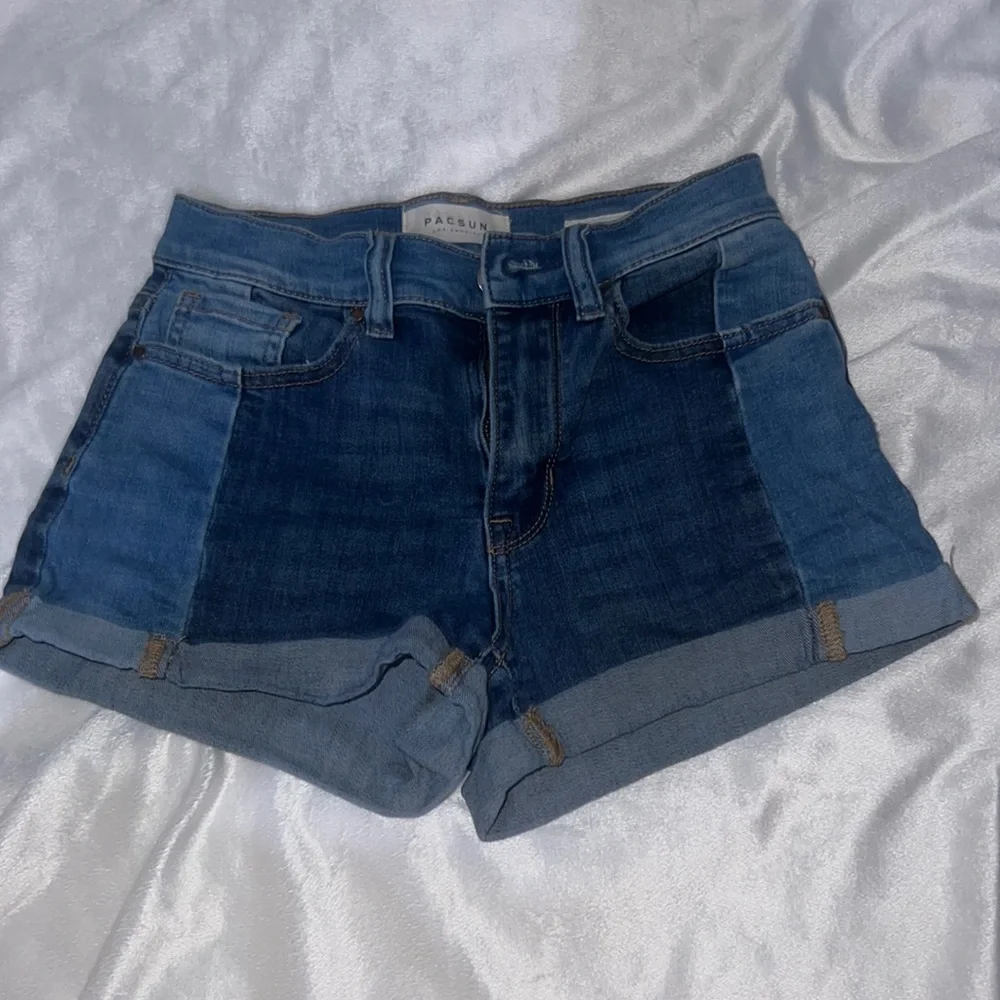 PacSun Jean Shorts - Picture 1 of 3
